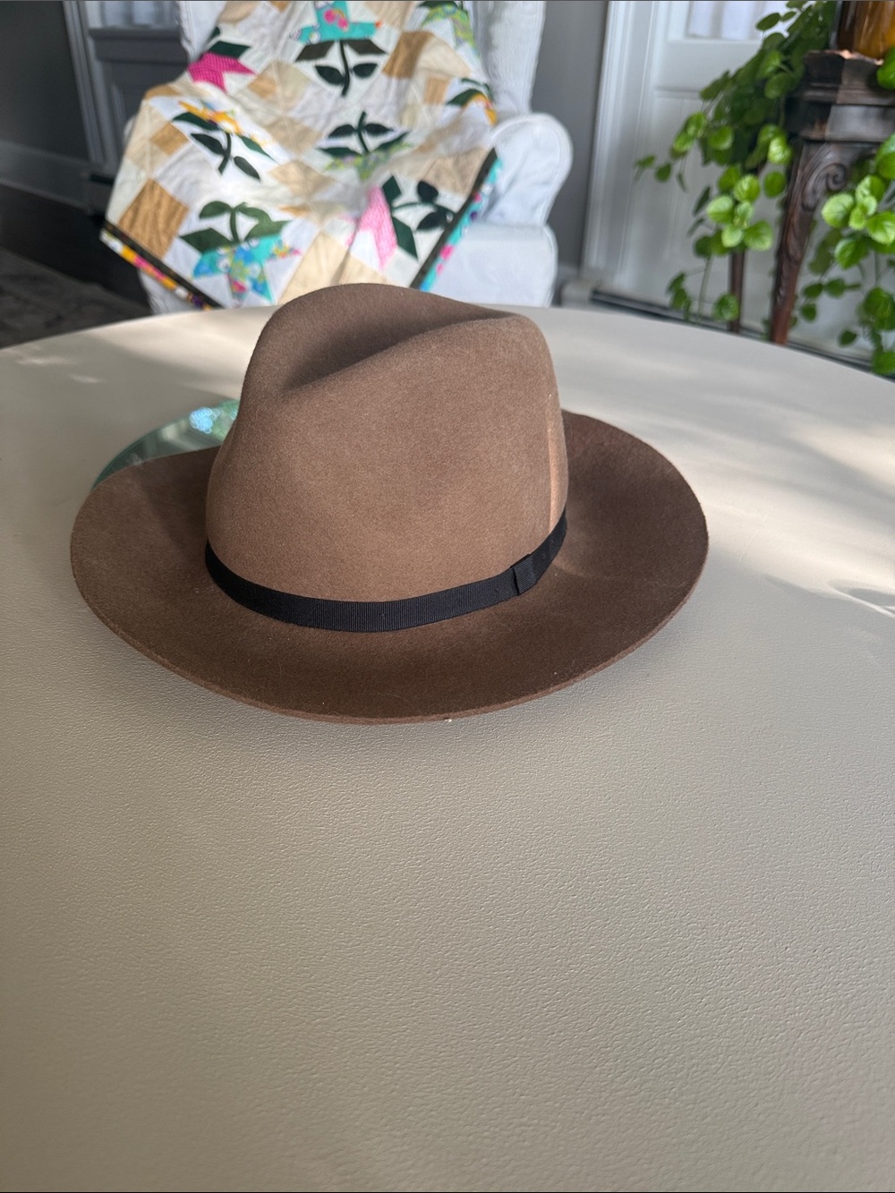 Women’s Aritzia Wilfred Hat Size M/L